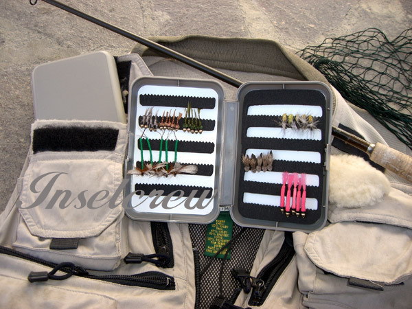 Fliegenbox Plastik mit drei Einfädler